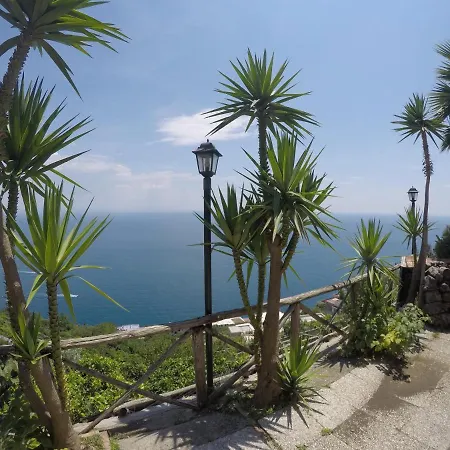 Casa Hermosa Bed & Breakfast