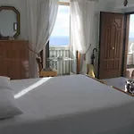 Casa Hermosa Bed & Breakfast
